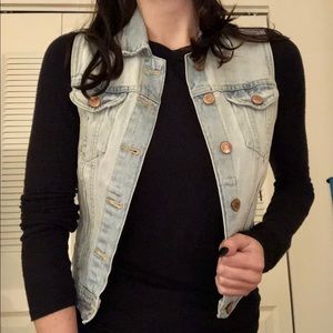 Jean Vest